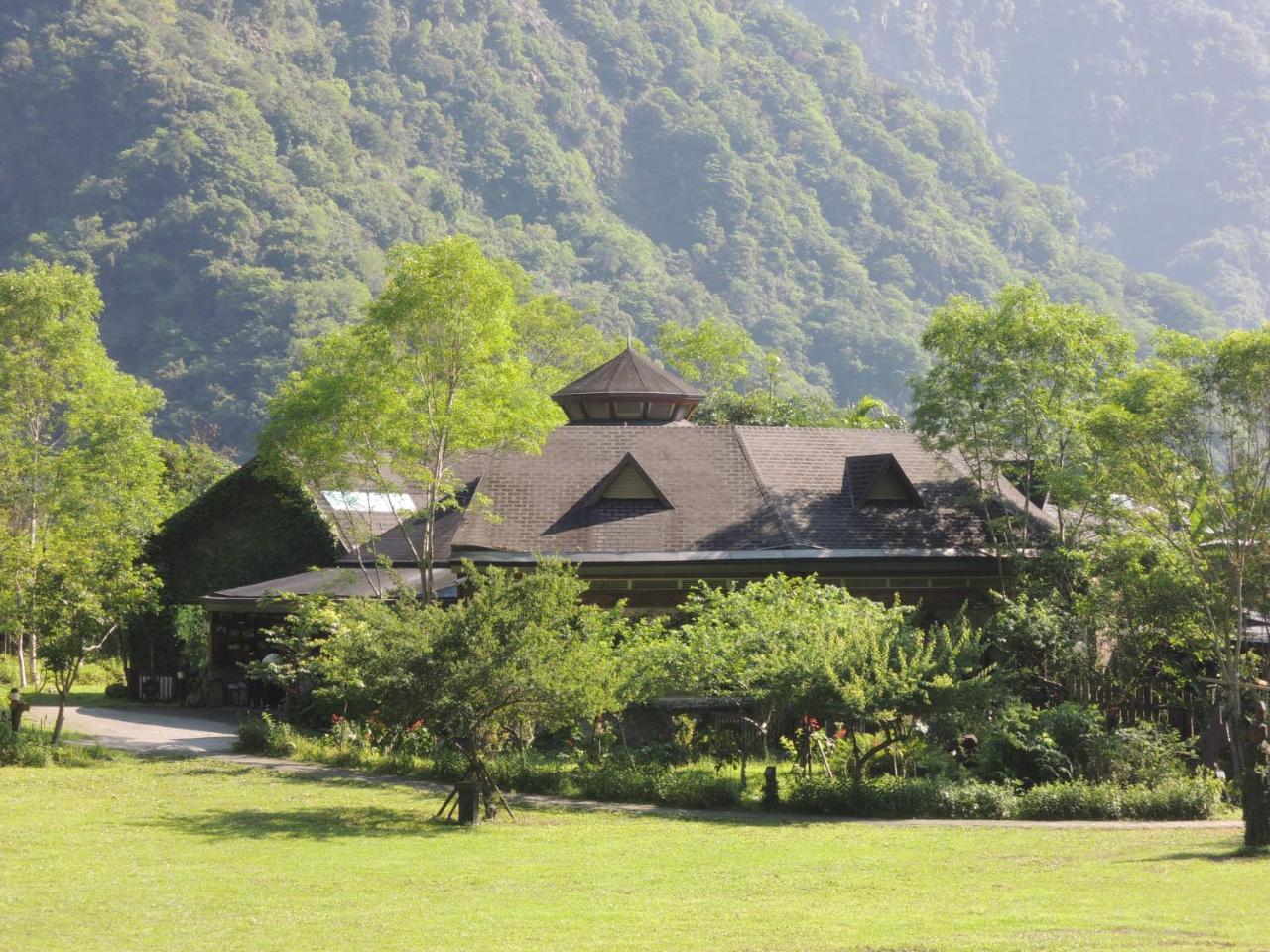 Taroko Village Hotel Fushi Exteriör bild